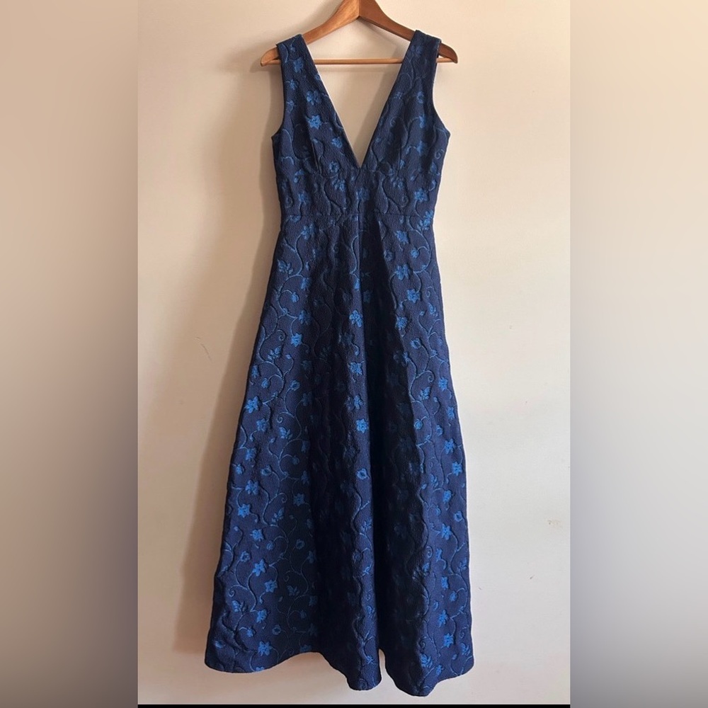 Monique Lhullier Floral Brocade Sleeveless Gown Dress